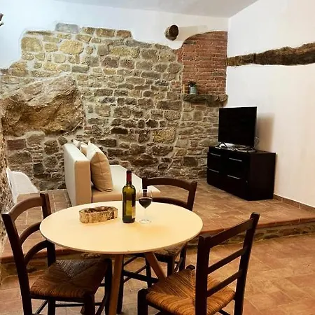 Lägenhet La Mia Casa Nel Borgo *